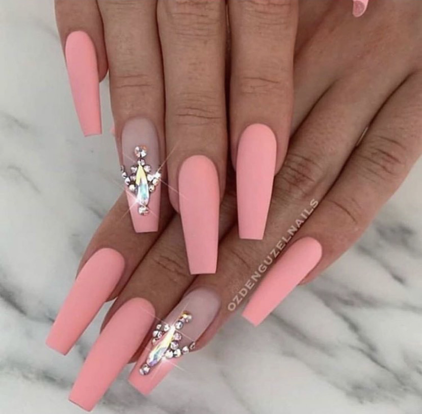 Moda Nails