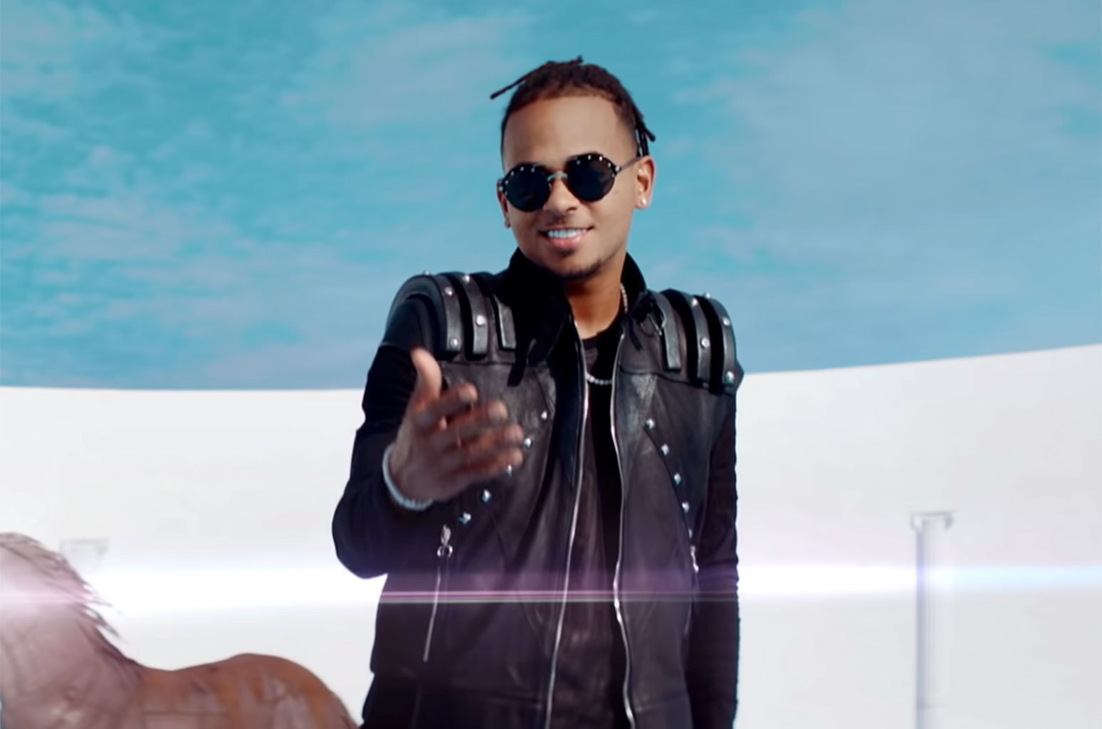 Music Baila Baila Baila