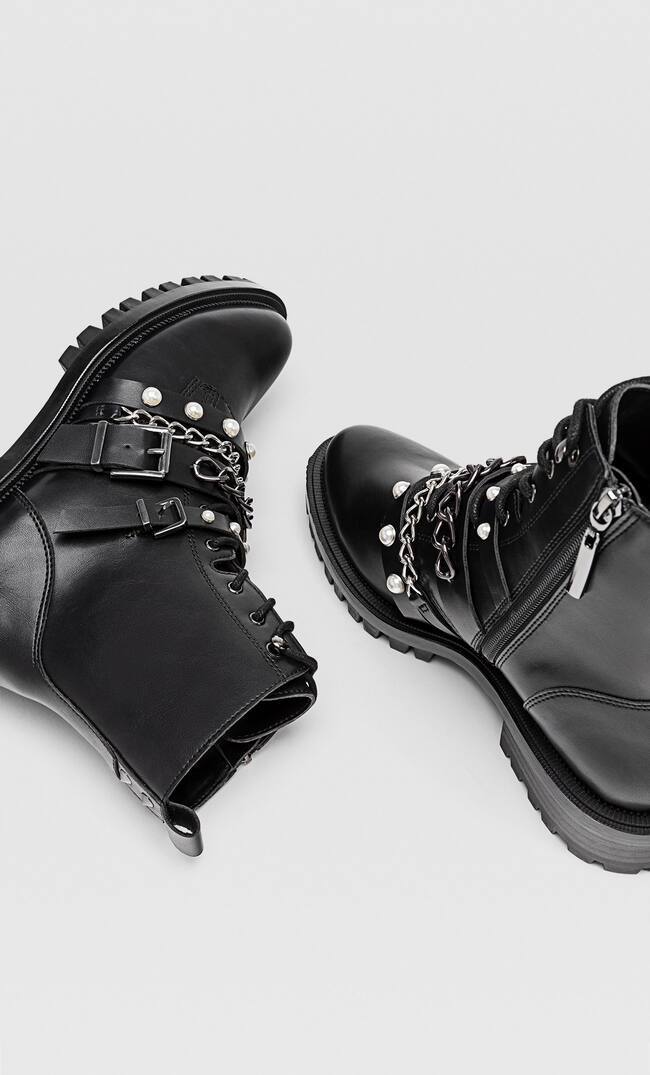 Producto Botins biker com pérolas 