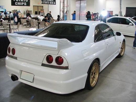 Nissan Skyline r33