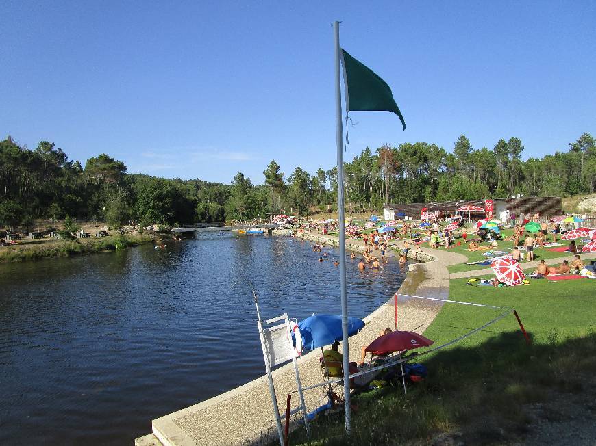 Lugar Praia fluvial do Trabulo