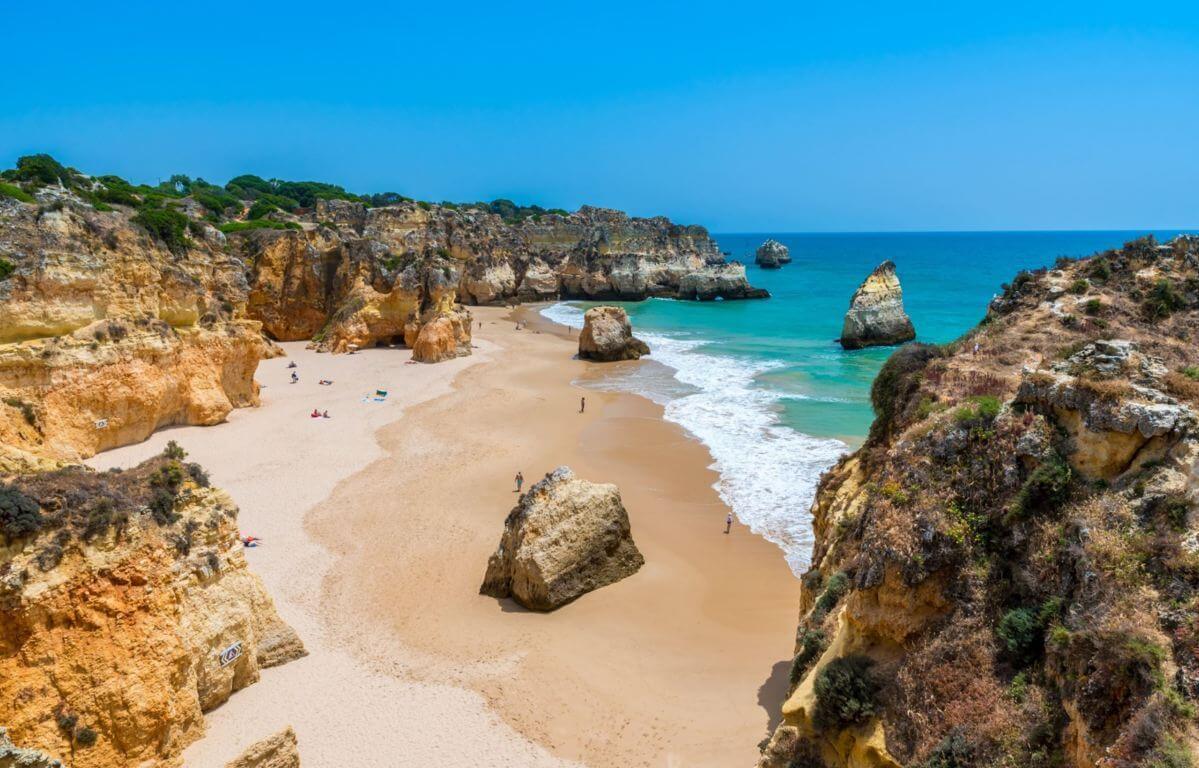 Lugar Rua Praia dos Três Irmãos