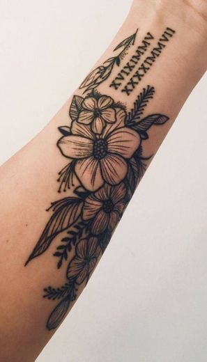 Tattoo flores pulso 