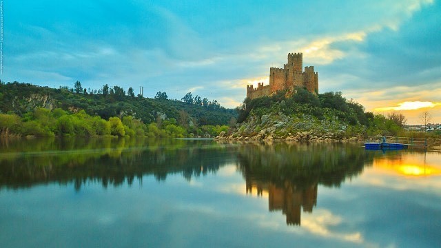 Place Castelo de Almourol