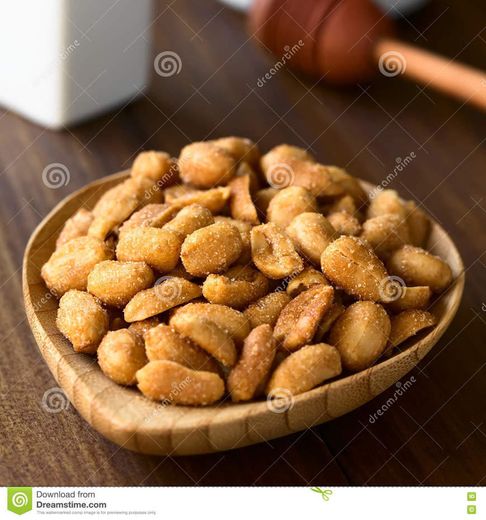 Amendoins com sal