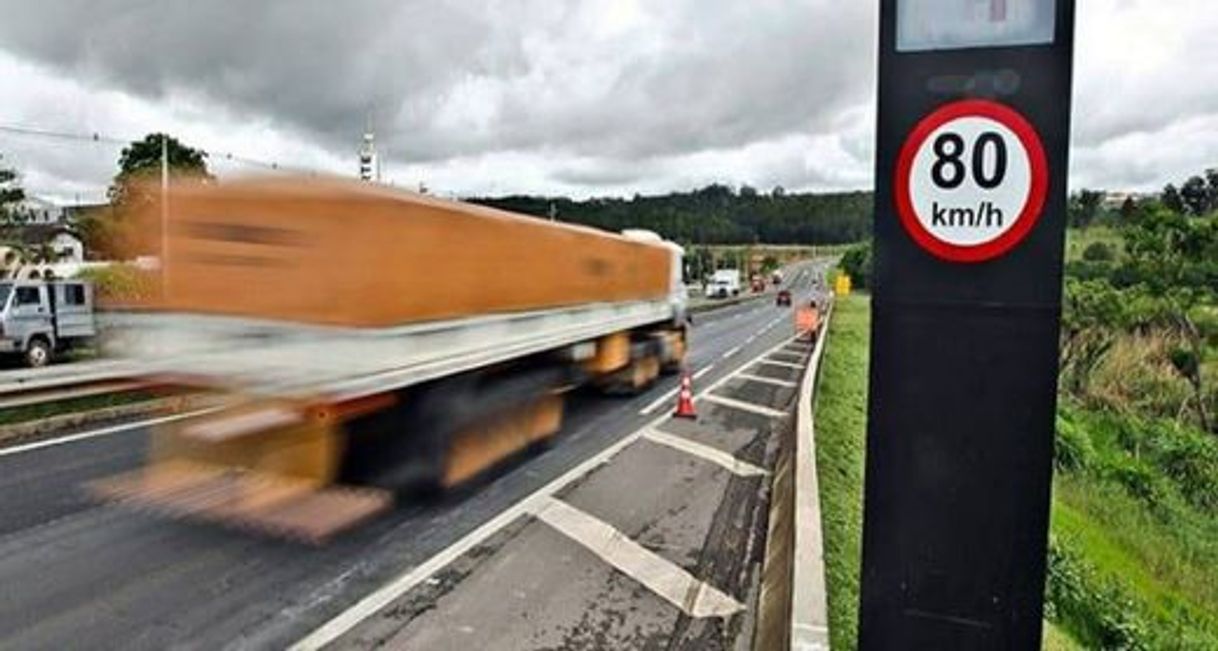 Fashion Vêm aí mais 50 radares de velocidade!