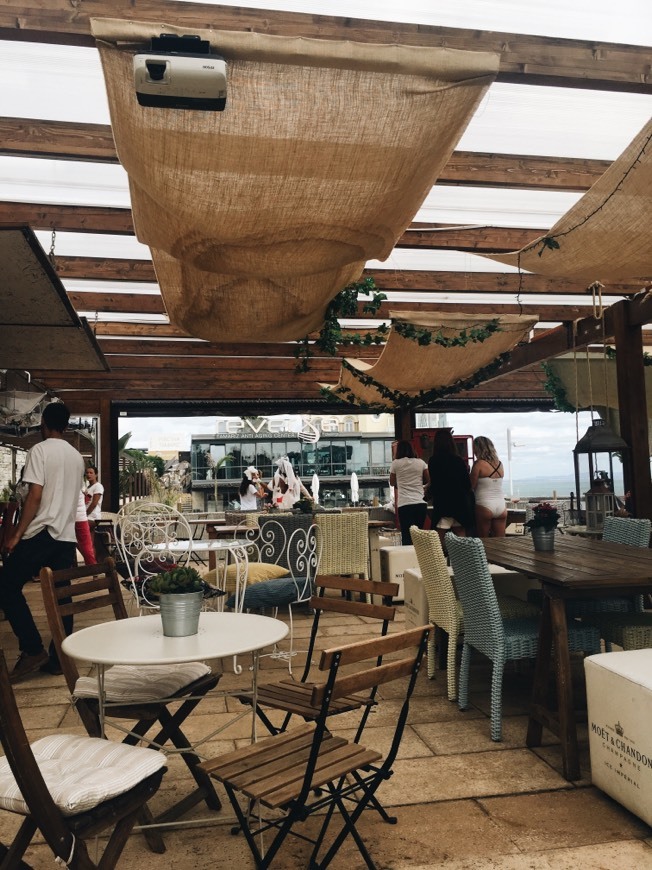 Reverse Restaurant