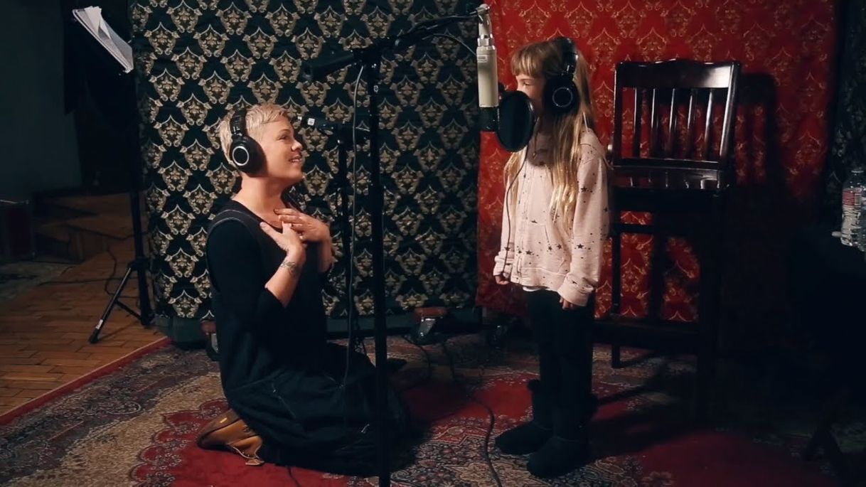 Fashion P!nk & Willow Sage Hart (P!nk's Daughter) - YouTube