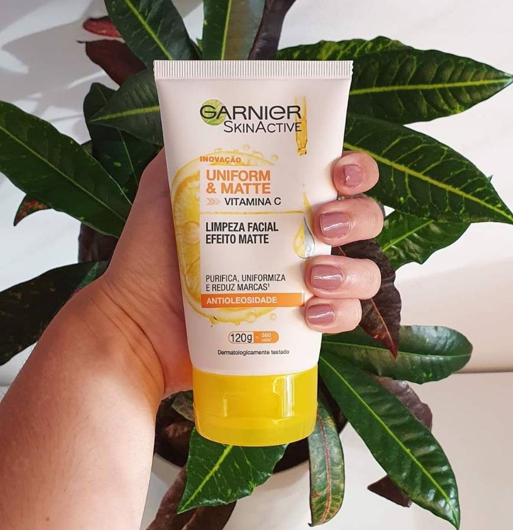 Moda Limpeza Facial Garnier 💛 

