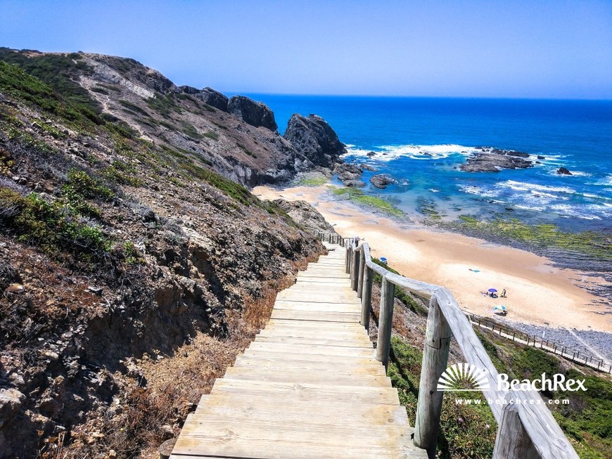 Place Praia de Vale dos Homens