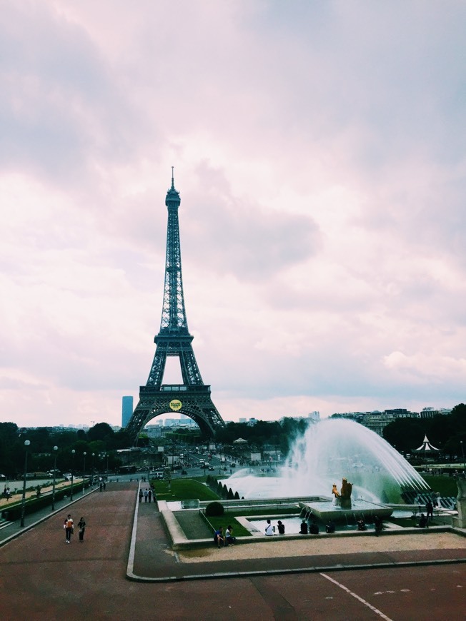 Place Torre Eiffel