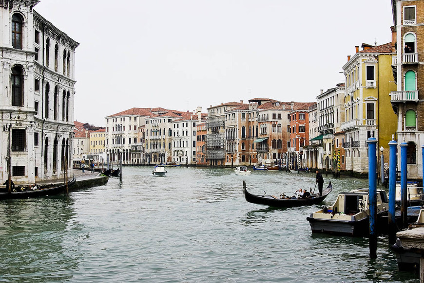 Place Venecia