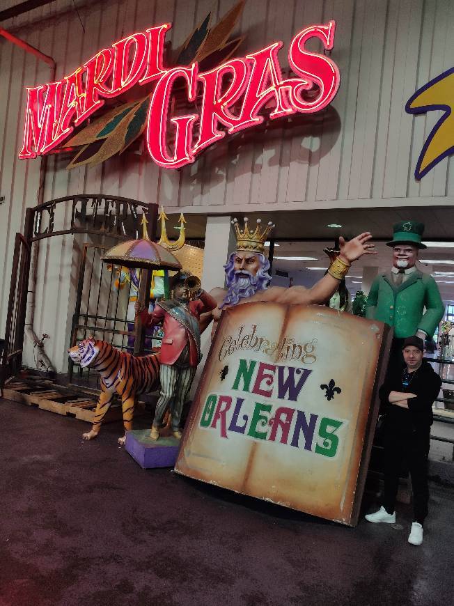 Place Mardi Gras World