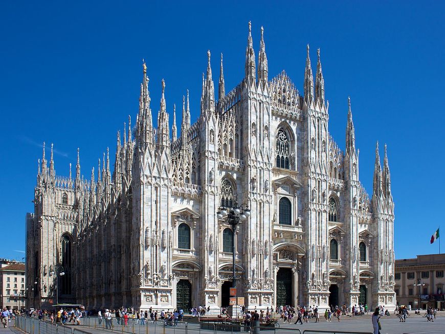 Moda Milan Cathedral - Wikipedia