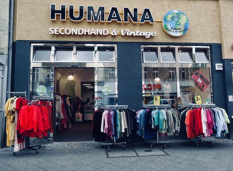 Fashion Humana stores