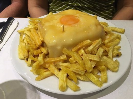 Francesinha, the most typical dish of Porto