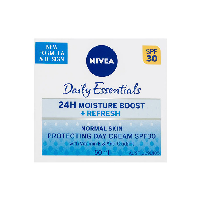 DAILY ESSENTIALS LIGHT MOISTURISING DAY CREAM SPF30
