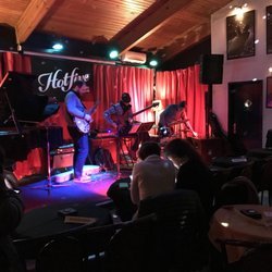 Place Hot Five Jazz & Blues Club (downtown)