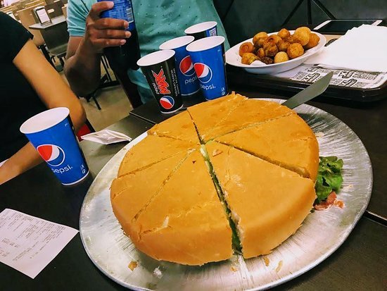 XXL BURGUER - Sabor Brasileiro, Feito no Momento