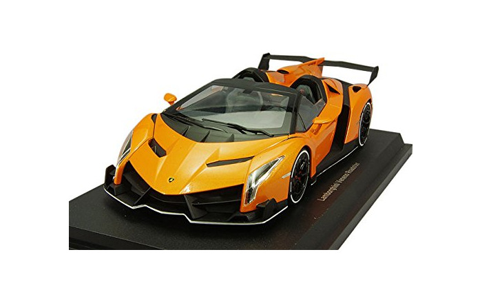 Social Kyosho 1/18 Scale