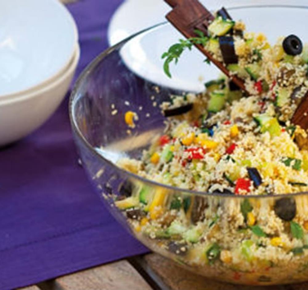 Moda Salada de couscous com legumes salteados