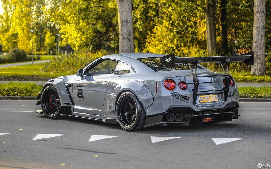 Social Nissan GTR Liberty Walk