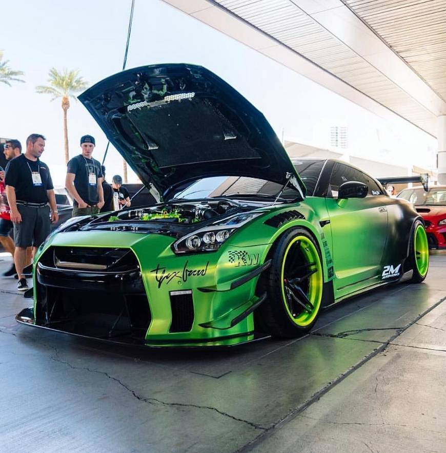 Social Nissan Liberty Walk (TannerFox)