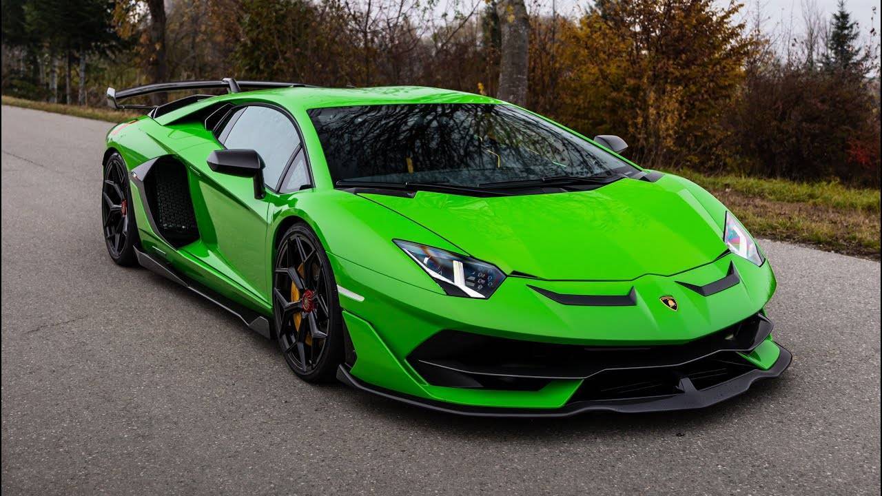 Social Lamborghini Aventador svj