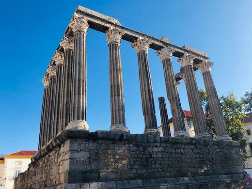 Templo romano de Évora