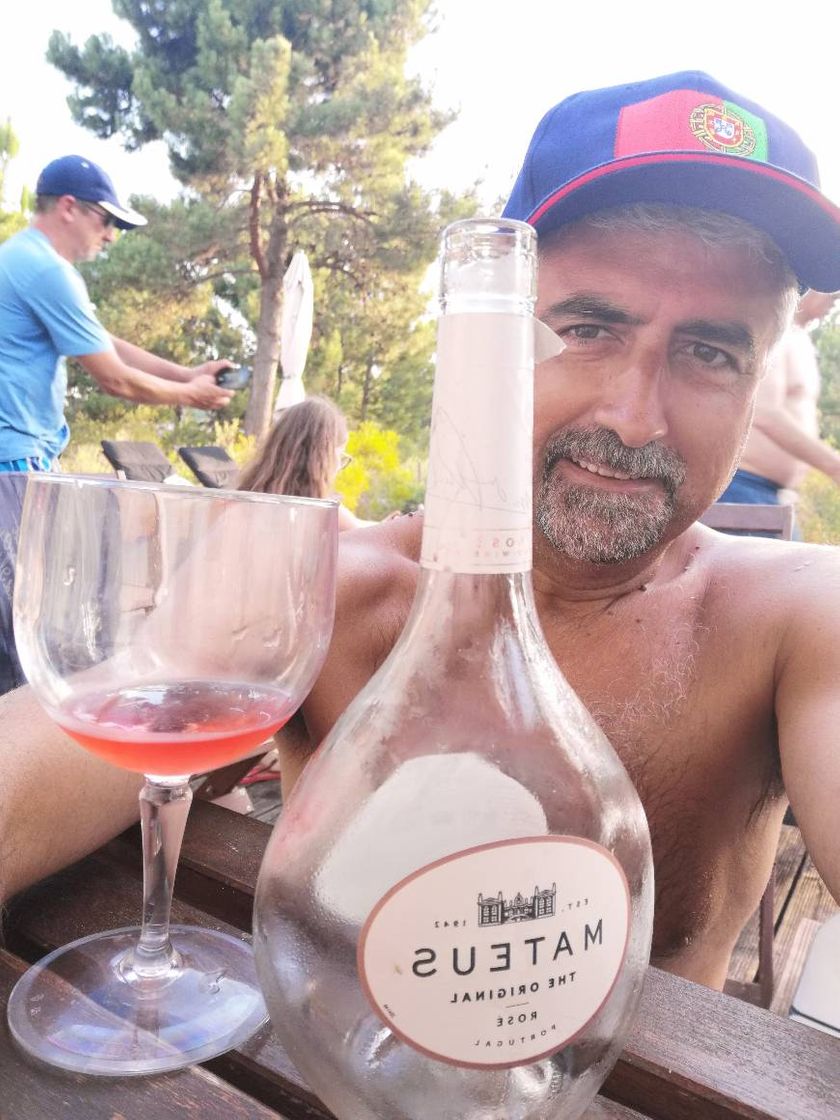 Social Cave dos vinhos