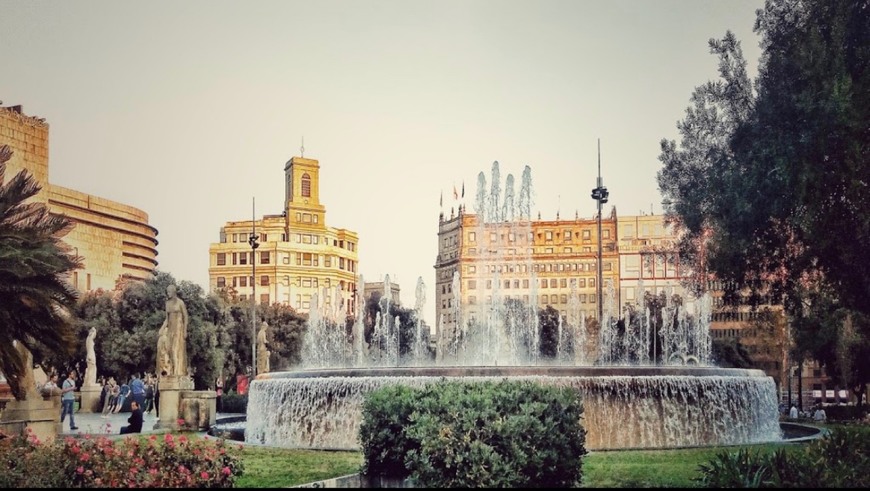 Place Plaça de Catalunya