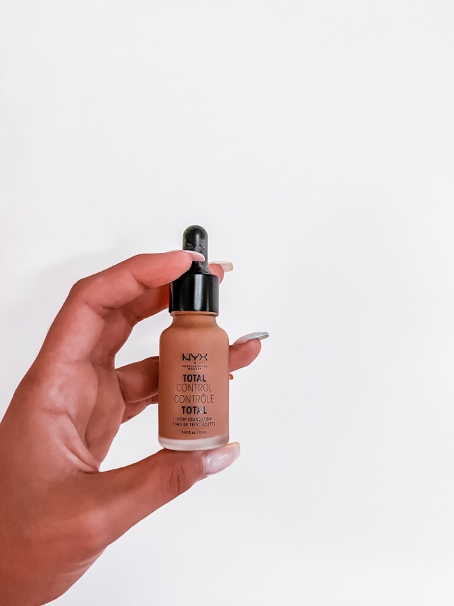 Social Total Control Drop Foundation 