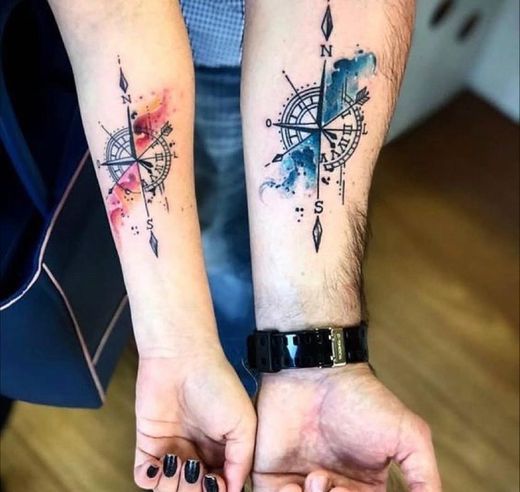 Tatto colorida Bússola 🧭 