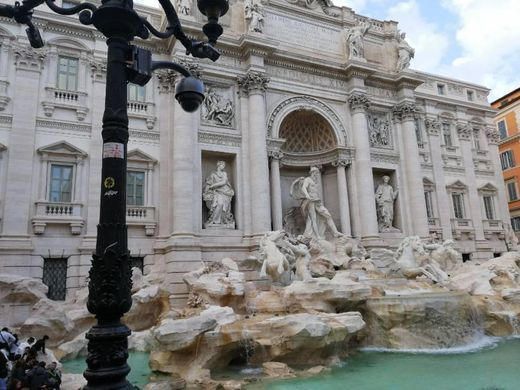 Fontana di Trevi