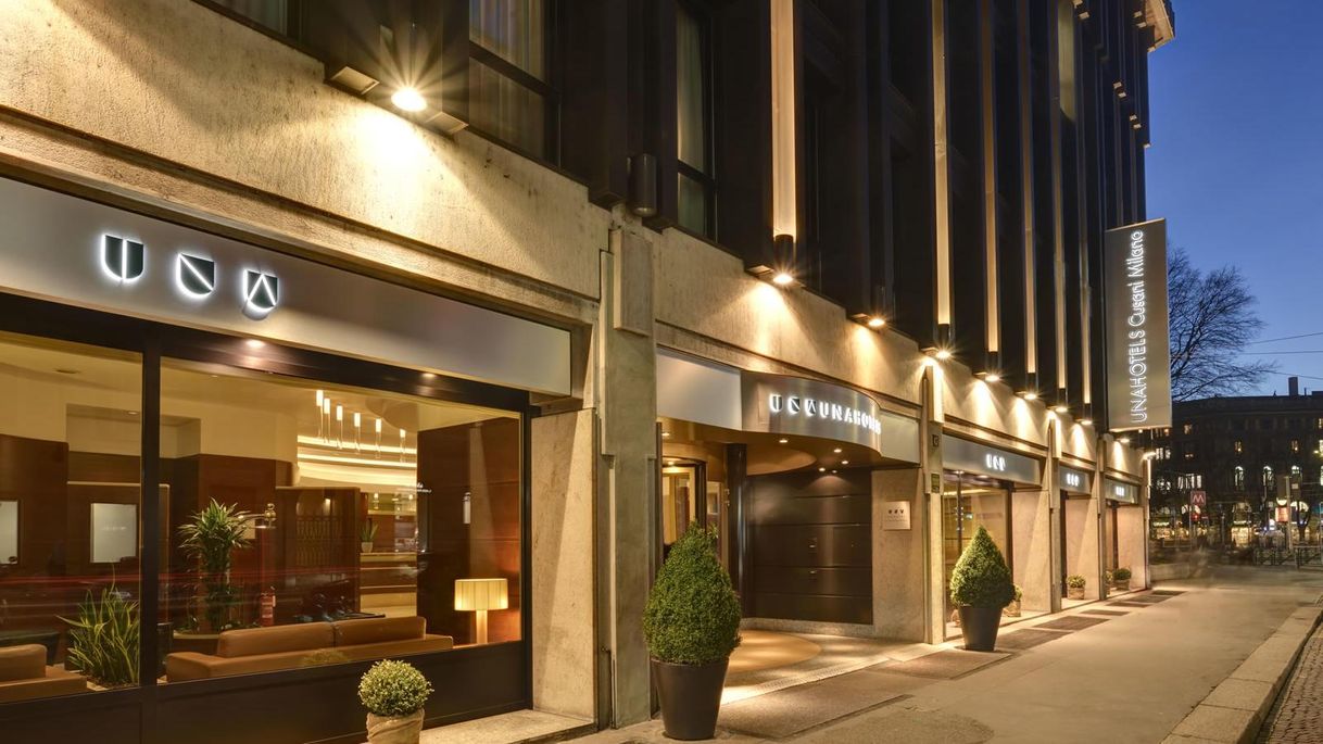 Lugar UNAHOTELS Cusani Milano