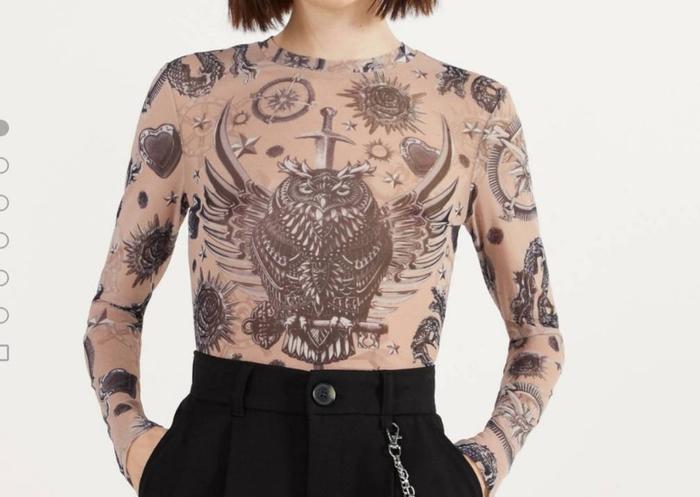 Fashion T-shirt de tule com tattoos