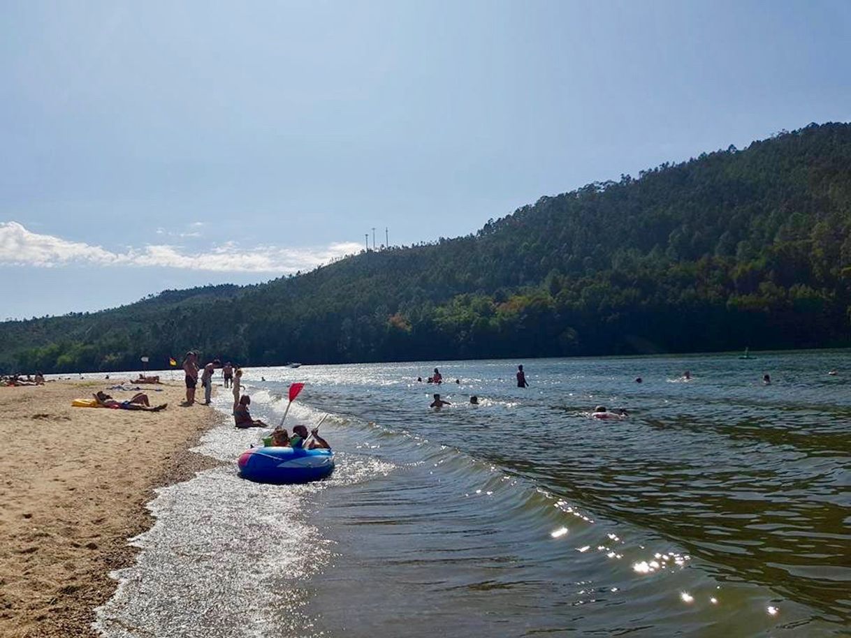 Place Fluvial da Lomba Beach