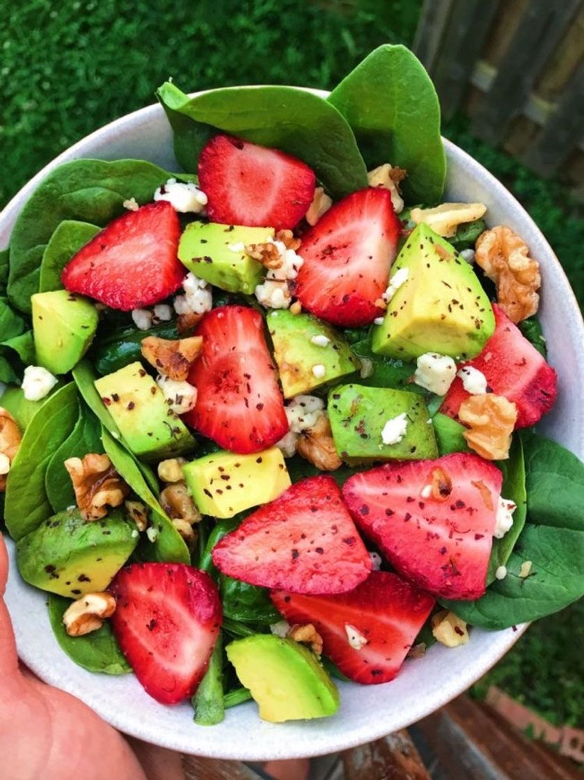 Moda Avocado strawberry spinach salad