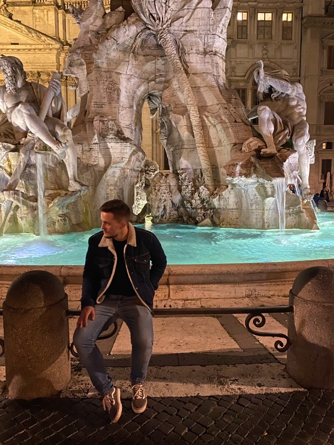 Place Fuente de Los Cuatro Ríos
