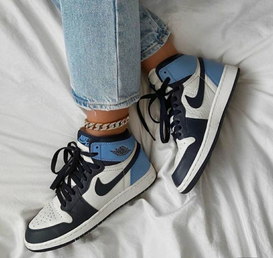 Productos Jordan 1 Retro High Obsidian UNC

