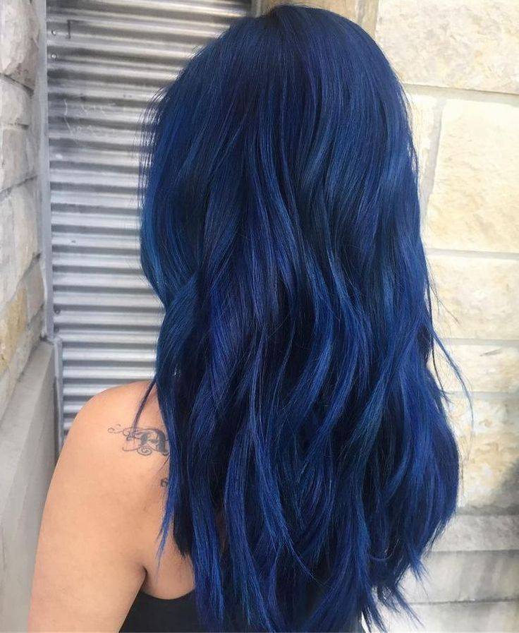 Moda Cabelo azul escuro 🧥👗