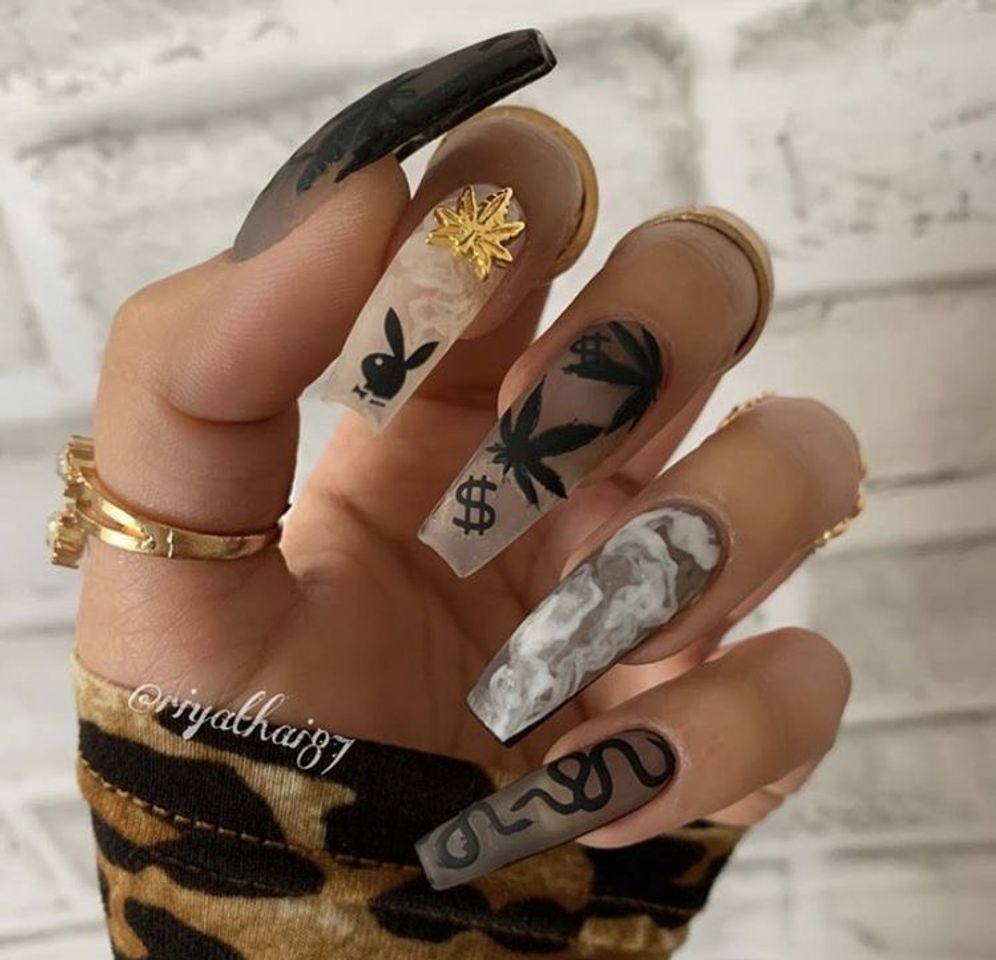 Moda Nails