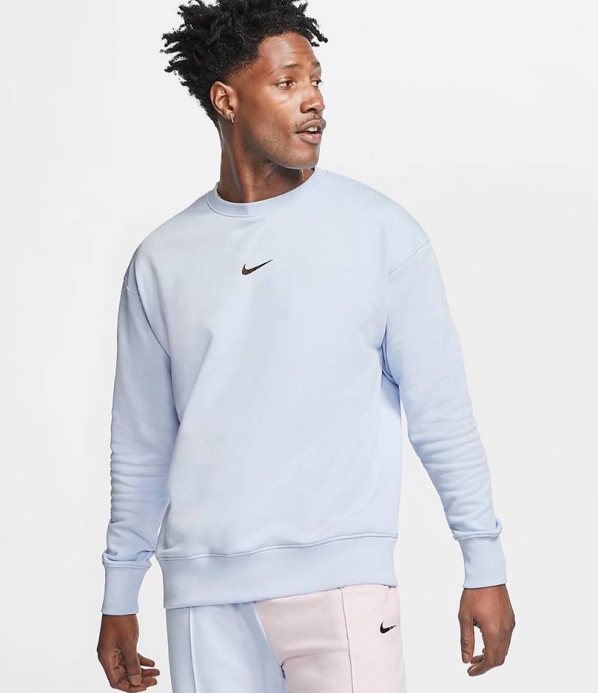 Social Nike sportswear