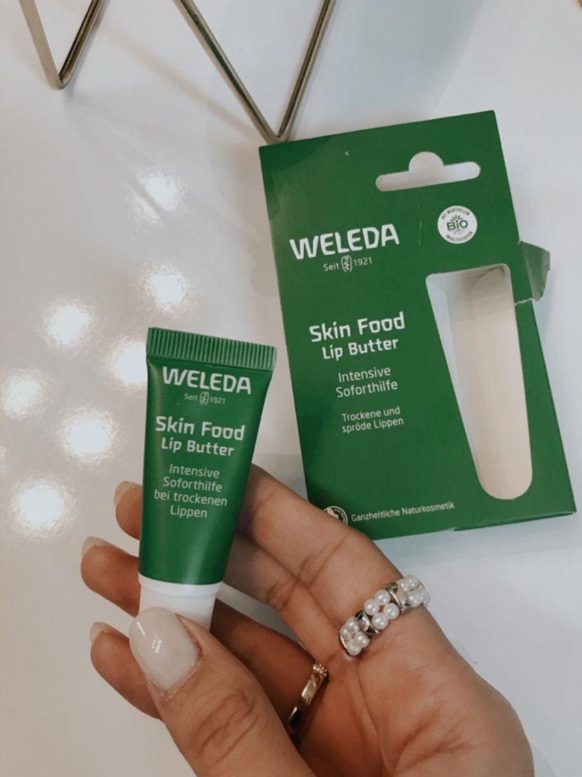 Social Weleda Skin Food Lip Balm