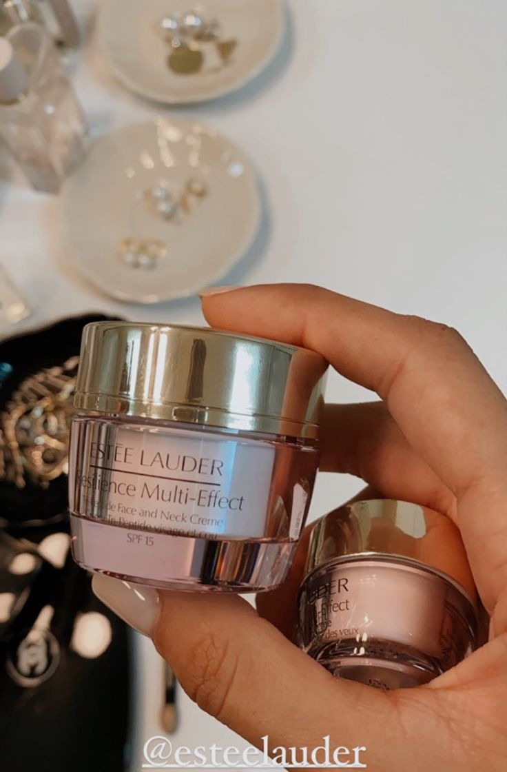 Social Estee Lauder Resilience Multi