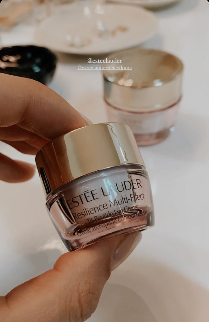 Social Estee Lauder Resilience Multi