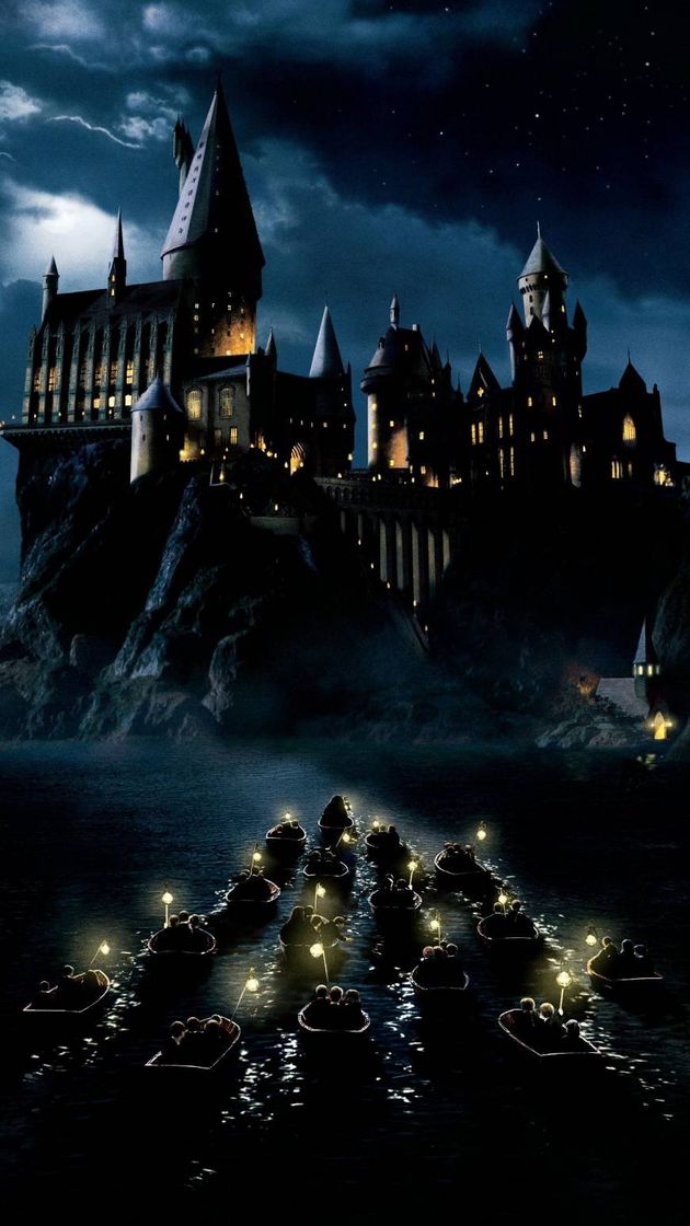 Social Hogwarts castle wallpaper
