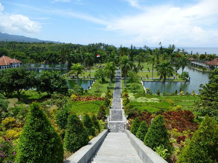 Lugar Ujung Water Palace