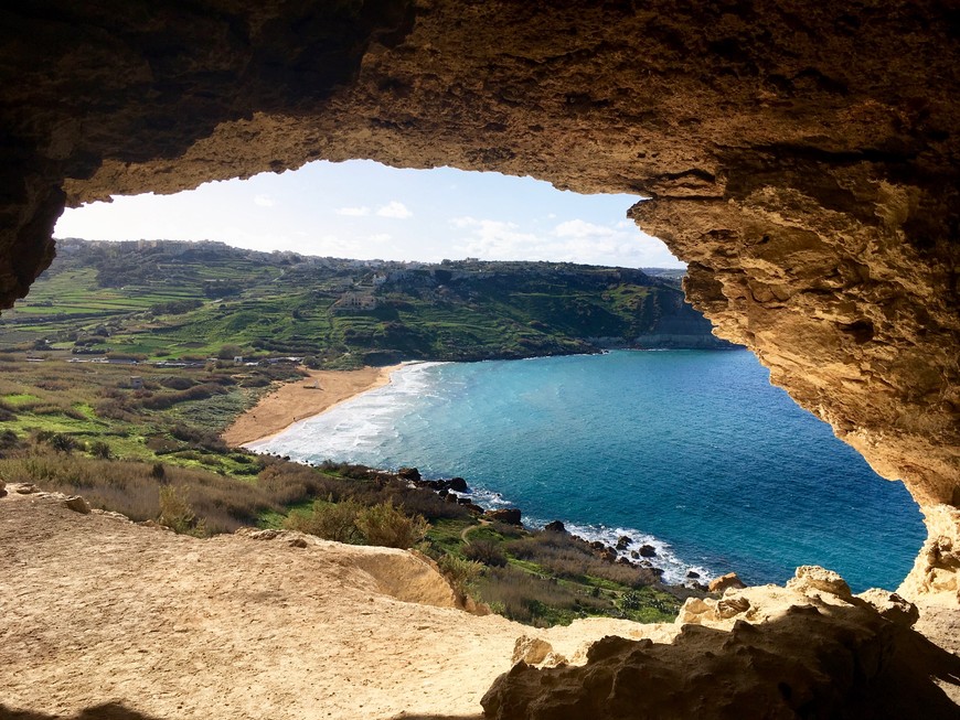 Place Tal-Mixta Cave