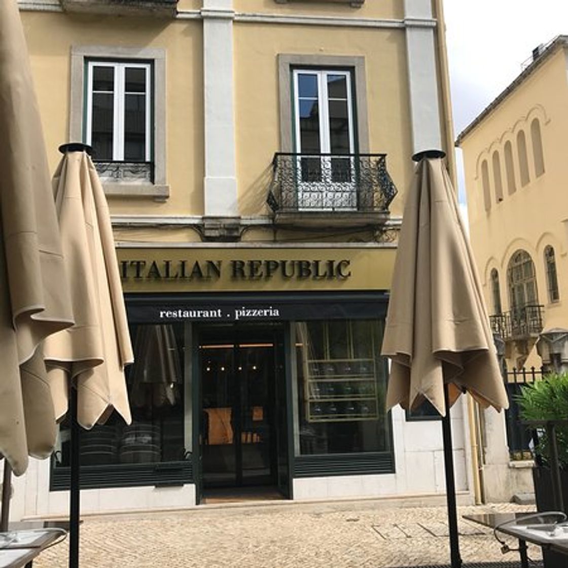 Restaurants Italian Republic